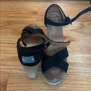 TOMS wedges